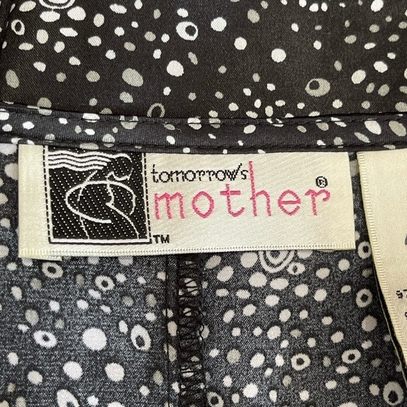 Tomorrow’s Mother maternity dress in a size medium - Picture 6 of 10